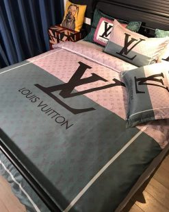 Best Louis Vuitton Grey and Pink Monogram Bedding Set