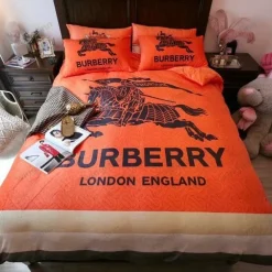 Burberry Orange New Bedding Sets Printed Bedding Sets Quilt Sets Duvet Cover Luxury Brand Bedding Decor Bedroom Sets Best Luxury Bedding Sets