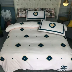 Chanel Flower White Printed Bedding Sets Quilt Sets Duvet Cover Luxury Brand Bedding Decor Bedroom Sets Best Luxury Bedding Sets