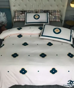 Chanel Flower White Printed Bedding Sets Quilt Sets Duvet Cover Luxury Brand Bedding Decor Bedroom Sets Best Luxury Bedding Sets