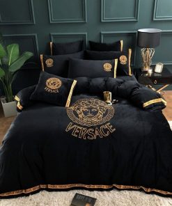 Gianni Versace Black Luxury Brand High-End Bedding Sets Covers Sheets Bedroom Idea Duvet