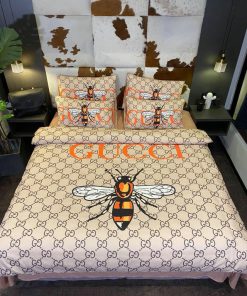 Gucci Bee In Monogram Background Bedding Set King