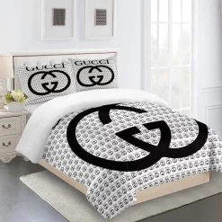 Gucci Logo Type 1682 Bedding Sets Covers Sheets Bed Linen Duvet Blankets Hyperbeast Bedroom Premium Fashion Brand Luxury Ideas Bedclothes