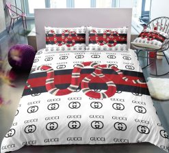 Gucci Snake With Vintage In White Pattern Background Bedding Set