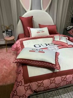 Gucci White Pink Style 2 Bedding Sets Duvet Cover Sheet Cover Pillow Cases Luxury Bedroom Sets Bedding Sets