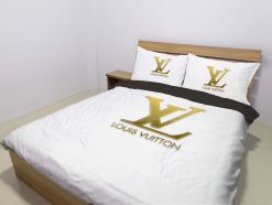 Louis Vuitton Bedding Set Luxury Bedsheets With Golden Logo Louis Vuitton Bed Sets Bedding Sets