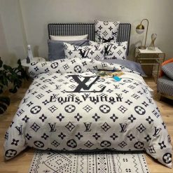 Louis Vuitton Lv Logo Type 3684 Bedding Sets Premium Fashion Brand Bed Linen Duvet Hyperbeast Bedroom Blankets Sheets Covers Luxury Ideas Home Decor