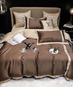 Louis Vuitton Lv Logo Type 3839 Bedding Sets Covers Premium Fashion Brand Hyperbeast Bedroom Sheets Duvet Luxury Ideas Blankets