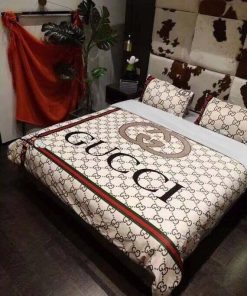 Luxury Gucci Big Logo In Monogram Background With Vintage Bedding Set