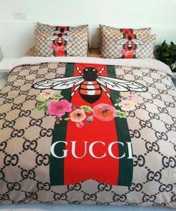 Luxury Gucci Floral Bee In Monogram BG With Vintage Bedding Set