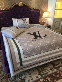 Lv Louis Vuitton Logo Bedding Sets Duvet Cover Bedroom Luxury Brand Bedding Bedroom