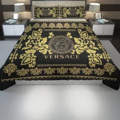 Versace Logo Type 346 Bedding Sets Hyperbeast Bedroom Luxury Ideas Duvet Sheets Blankets Covers Bed Linen Premium Fashion Brand Bedspread