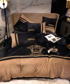 Versace Logo Type 3500 Bedding Sets Duvet Premium Fashion Brand Hyperbeast Bedroom Bed Linen Sheets Luxury Ideas Covers Blankets