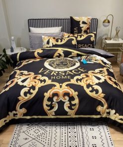 Versace Logo Type 3667 Bedding Sets Luxury Ideas Bed Linen Sheets Hyperbeast Bedroom Covers Duvet Blankets Premium Fashion Brand